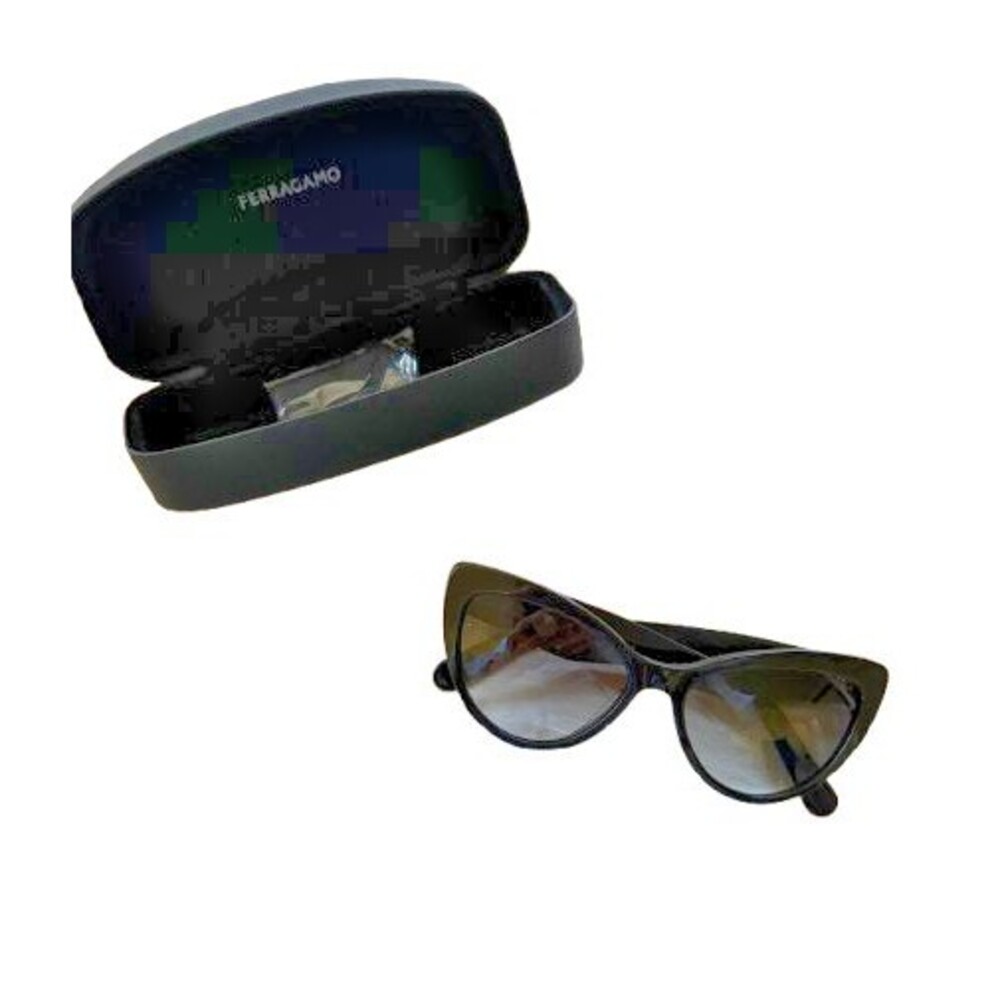 NWOT SALVATORE FERRAGAMO SF930S 001 Black/Grey Gradient 56-17-145 Sunglasses